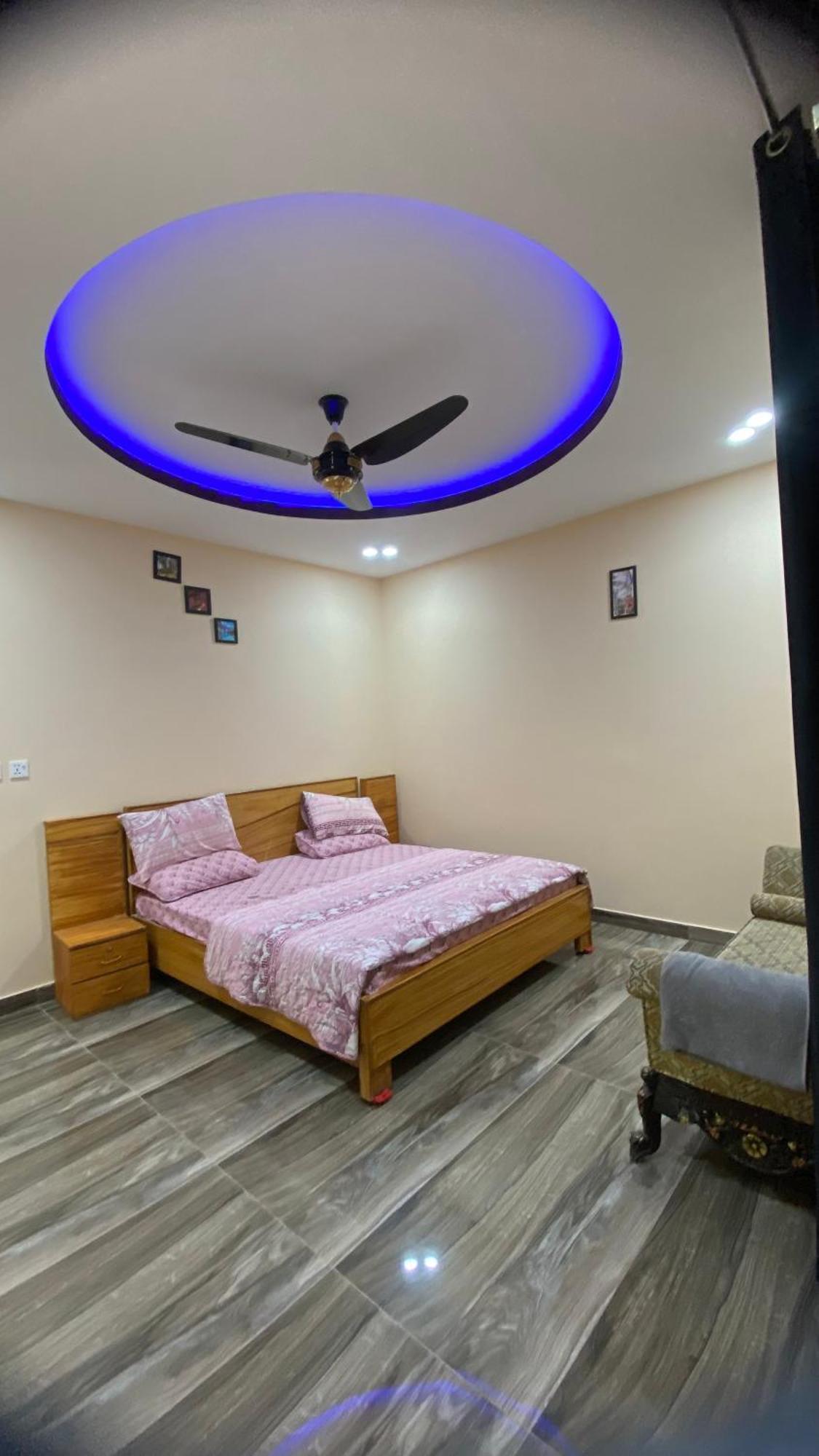 Cloud 9 Guest House Muzaffarabad Exterior foto
